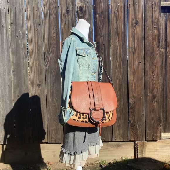 DOLCE & GABBANA
Leather & Canvas Leopard Animalier Saddle Crossbody Bag - Picture 12 of 12